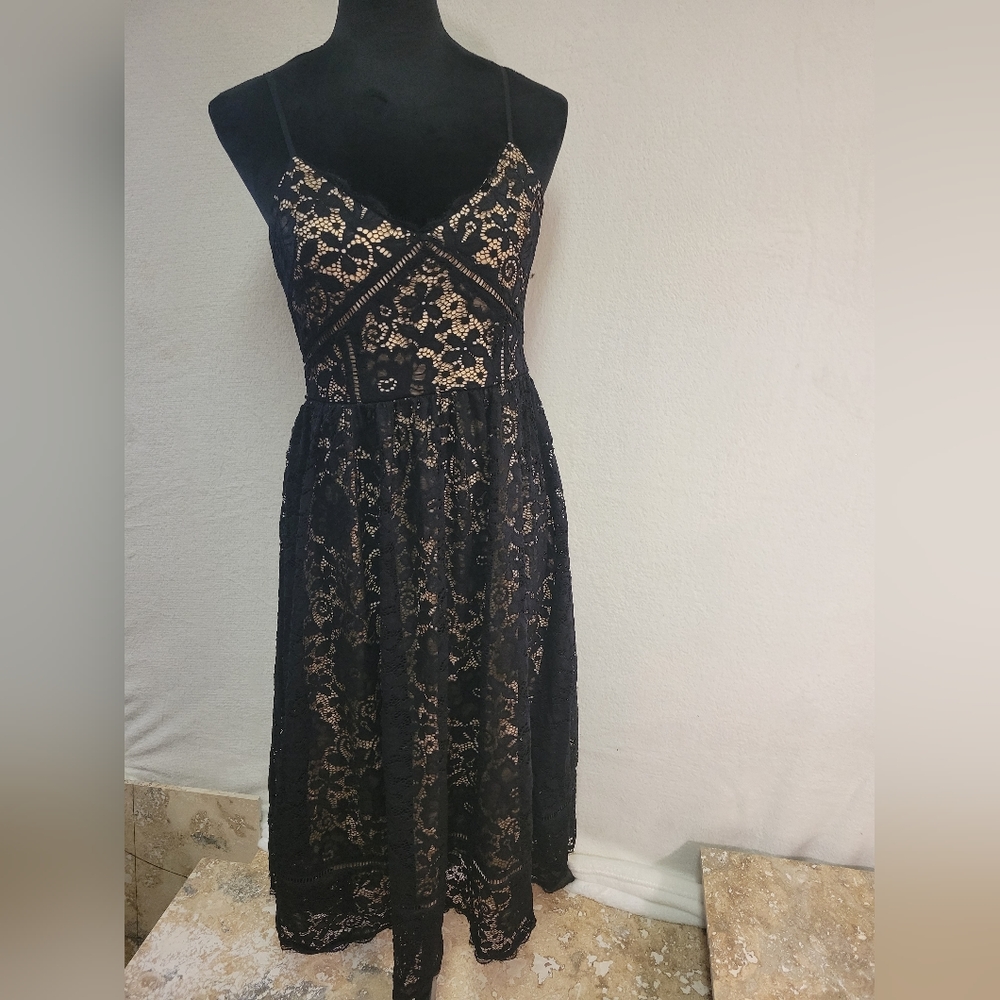NSR Crochet stretch lace midi dress size Large